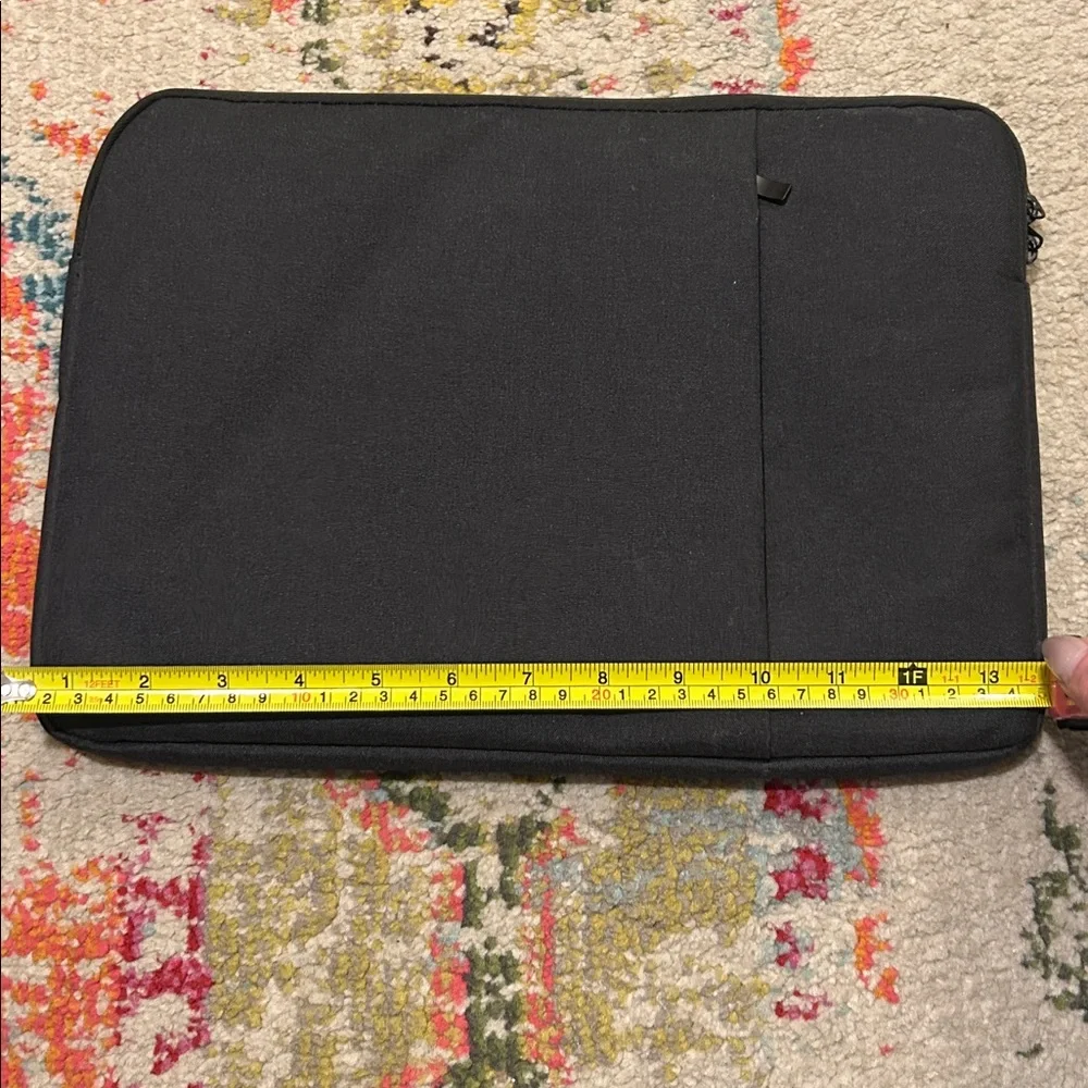 Black Laptop Sleeve - Picture 9 of 10